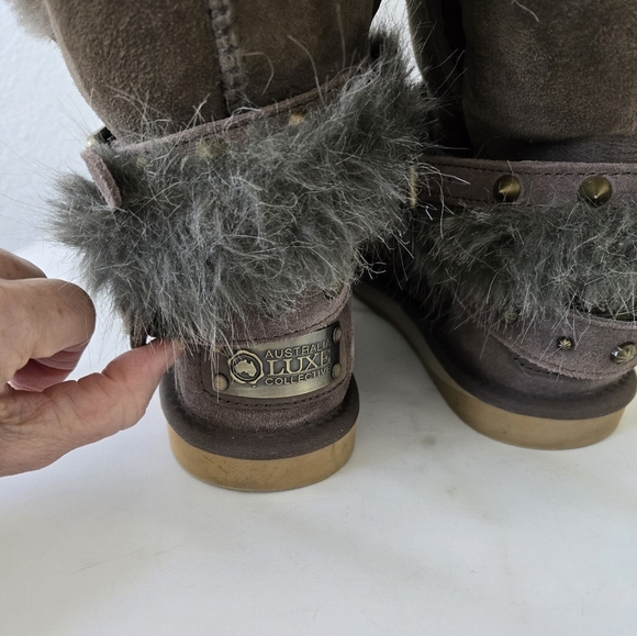 Australia Luxe Hatchet Short Boot Shearling Lining Size 9 in Brown - Picture 7 of 16